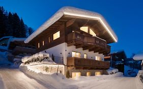 Villa Mountainview - Kirchberg bei Kitzbühel, Sauna, Kamin, Whirlpool, nicht weit zu den Skiliften